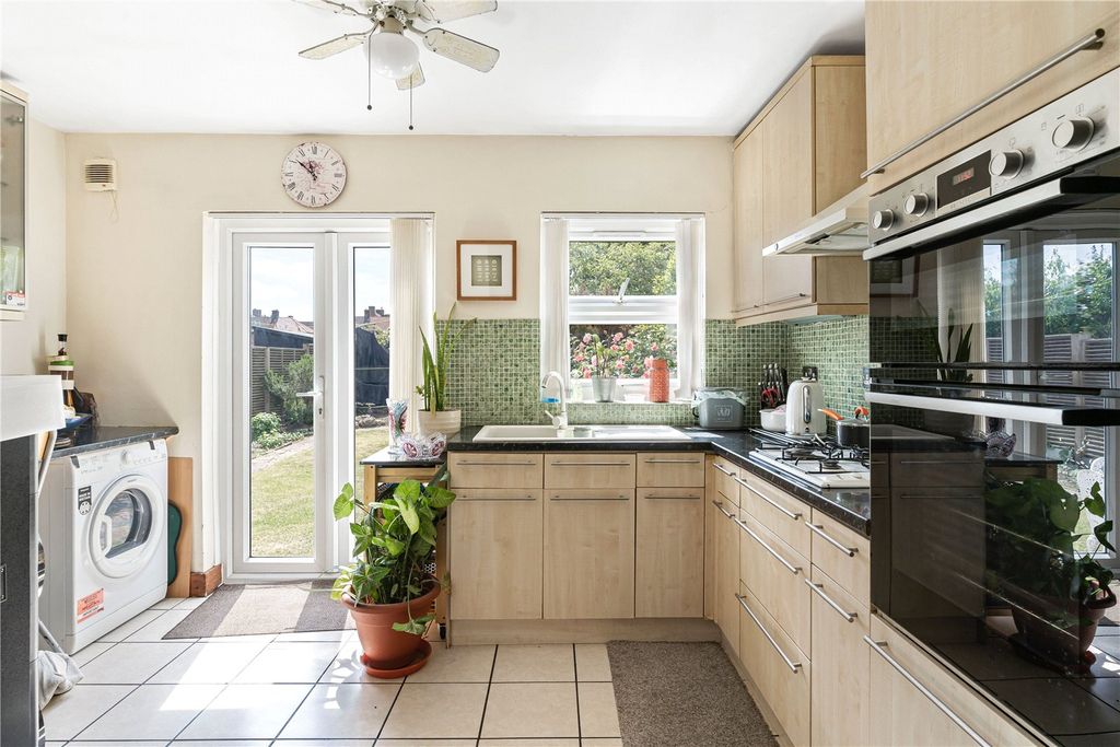 Property photo 2 of 14 Picture No. 08