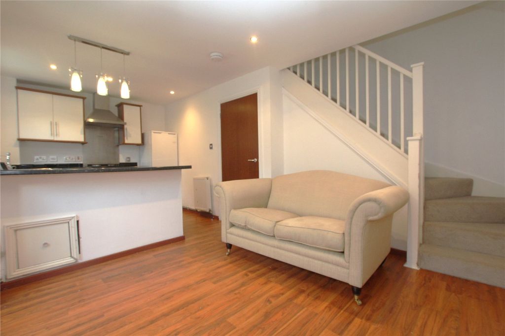 Property photo 2 of 6 Picture No. 08