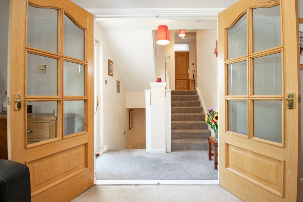 Property photo 3 of 51