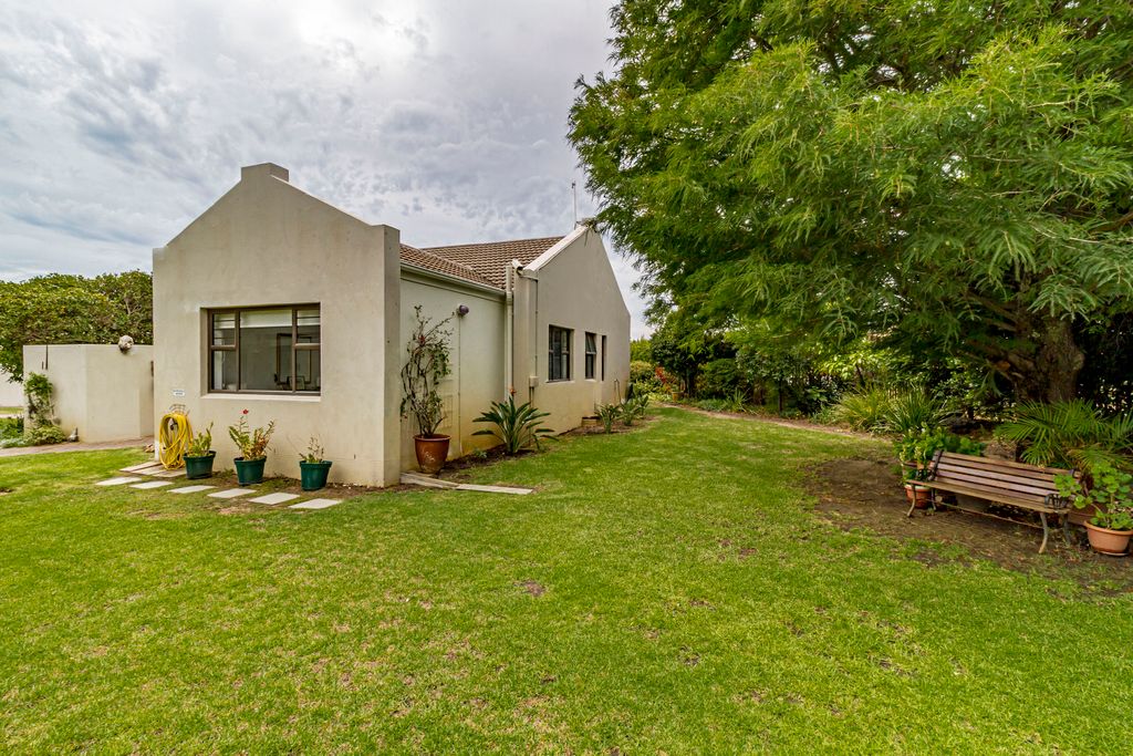 Property photo 3 of 66