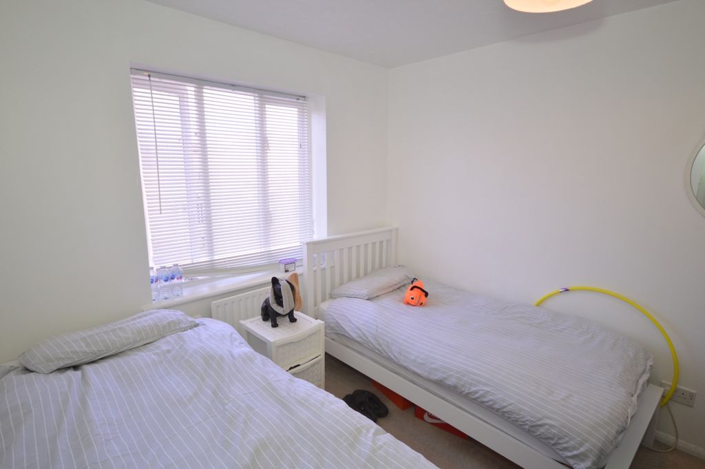 Property photo 2 of 8 2