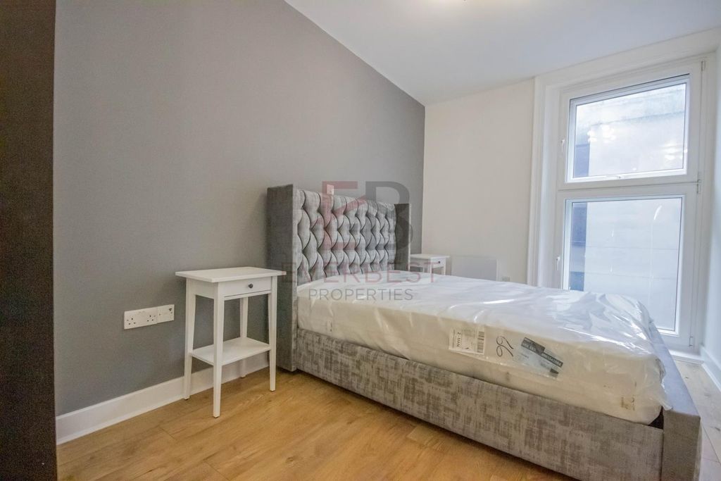 Property photo 3 of 11 3