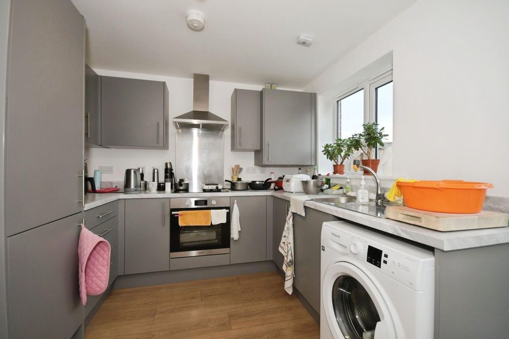 Property photo 2 of 14 Kitchen.Jpg