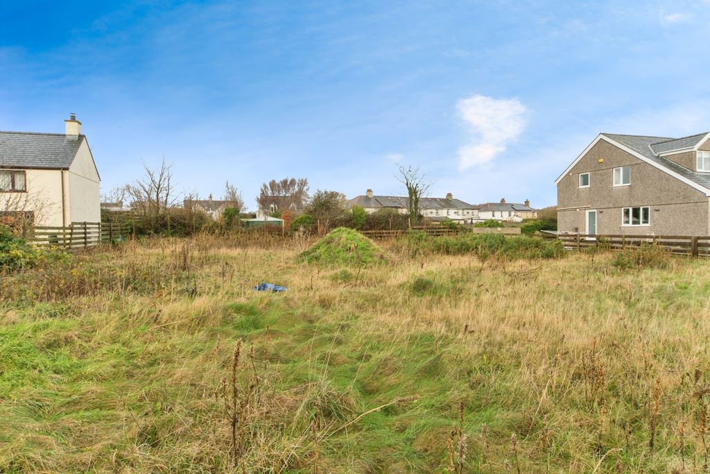 Property photo 3 of 9