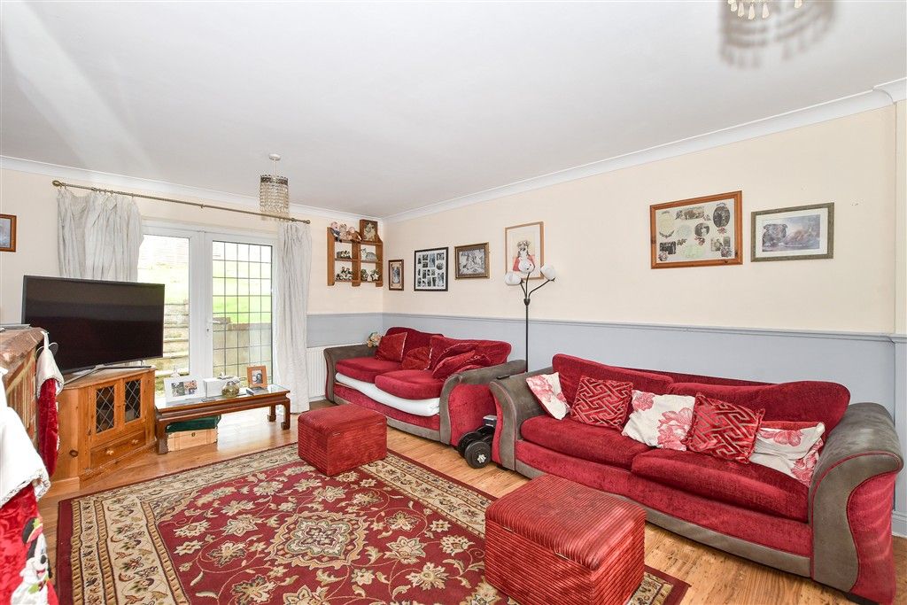 Property photo 1 of 4 Lounge