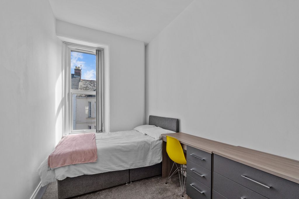 Property photo 1 of 7 0022