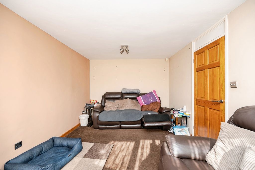 Property photo 2 of 20 Pbox-Img.Jpg
