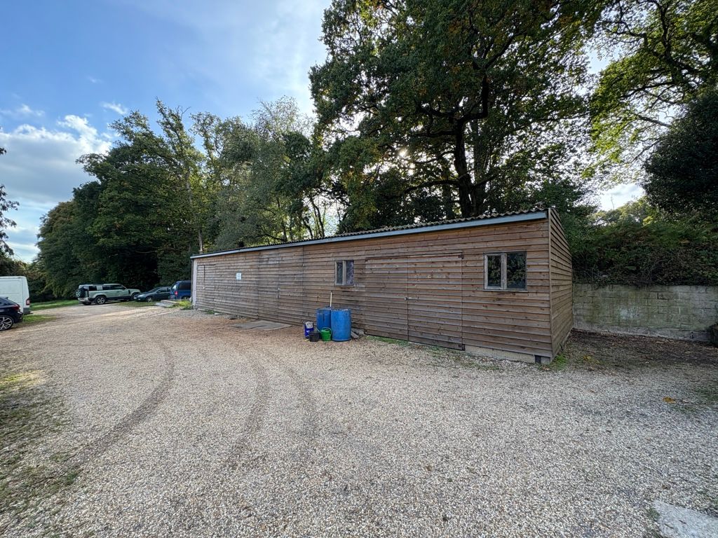 Property photo 3 of 4 Photo 8