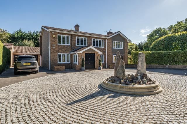 Property photo 1 of 22 External