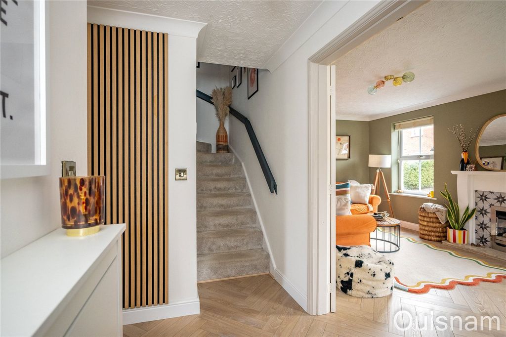 Property photo 2 of 27 Picture No. 17