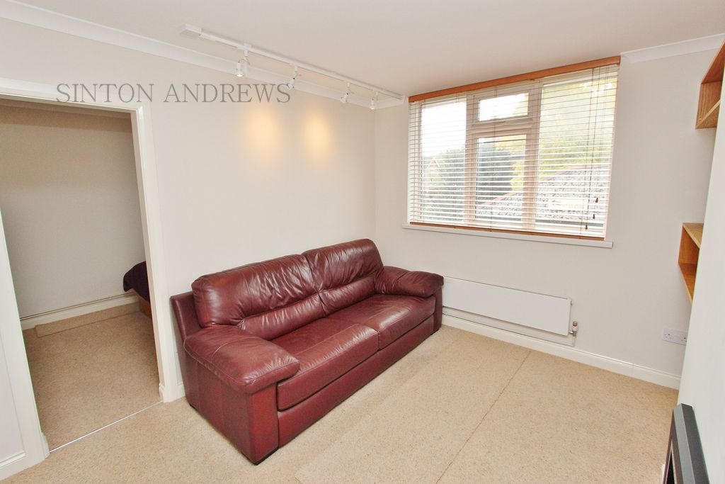 Property photo 2 of 9 Photo 8