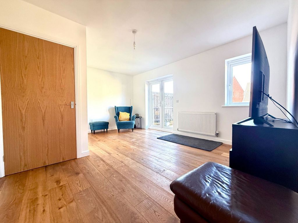 Property photo 3 of 24
