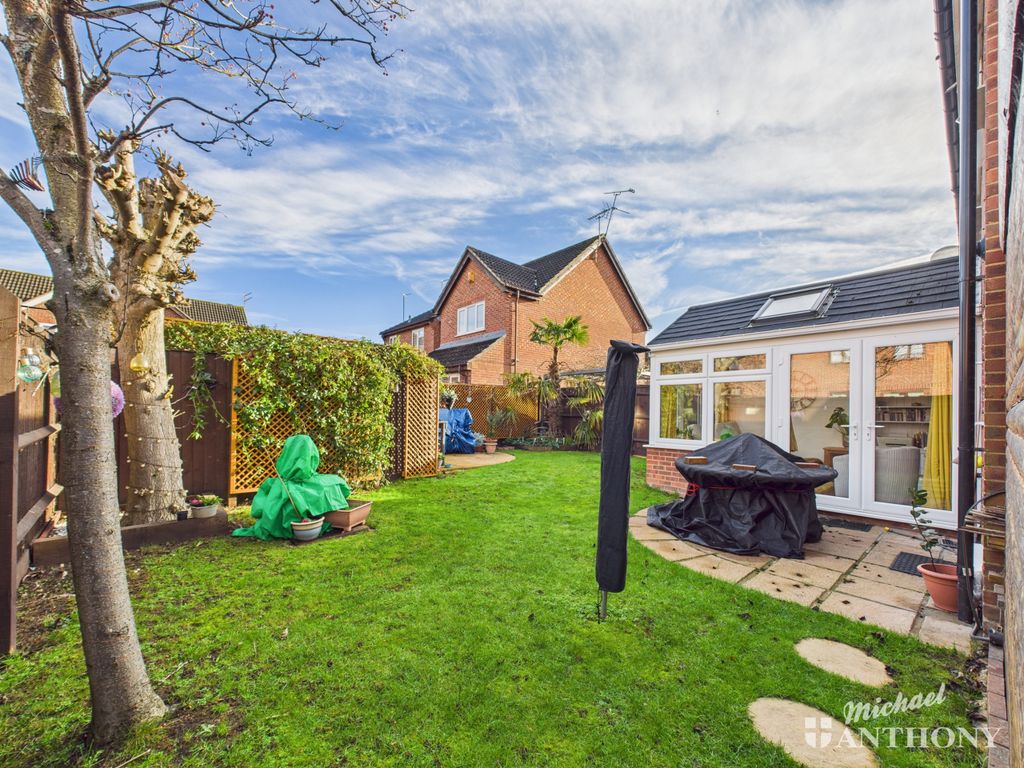 Property photo 3 of 16 Cam03852G0-Pr0518-Still013