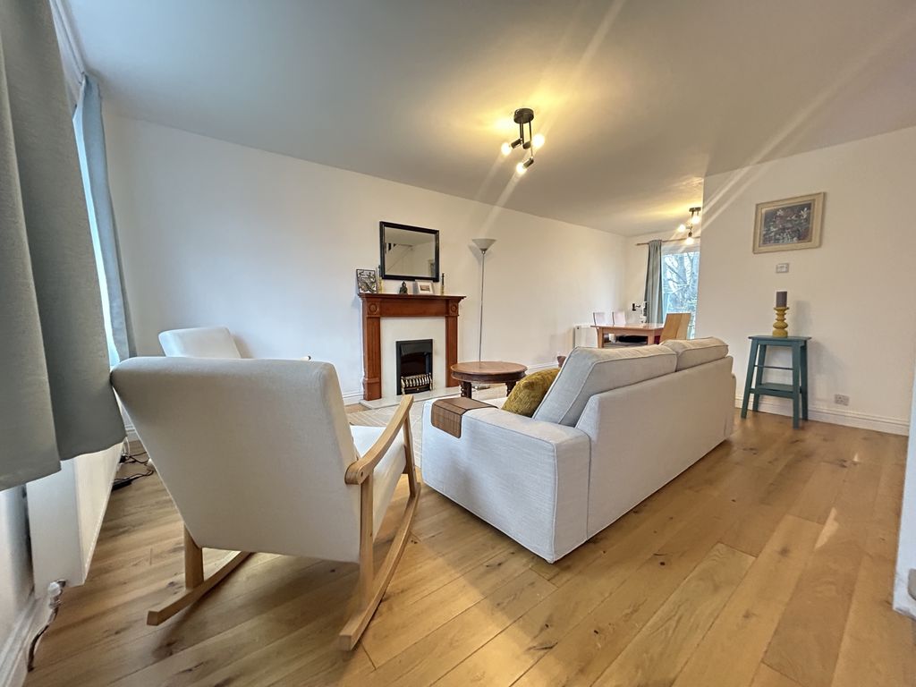 Property photo 2 of 12 Img_3503