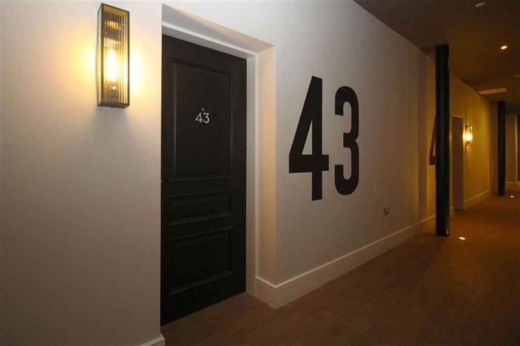 Property photo 2 of 13 Entrance