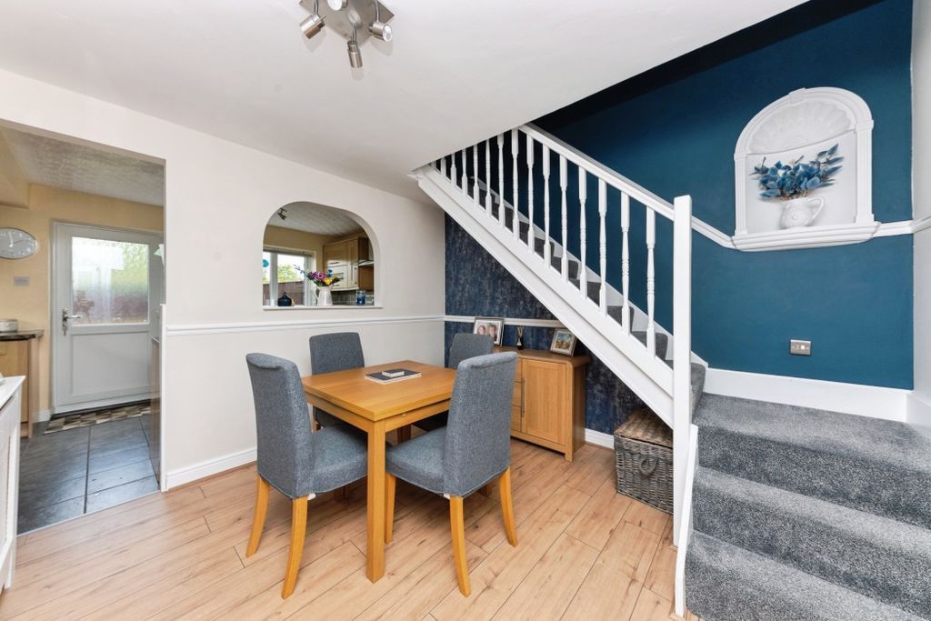 Property photo 3 of 16 Dining Room