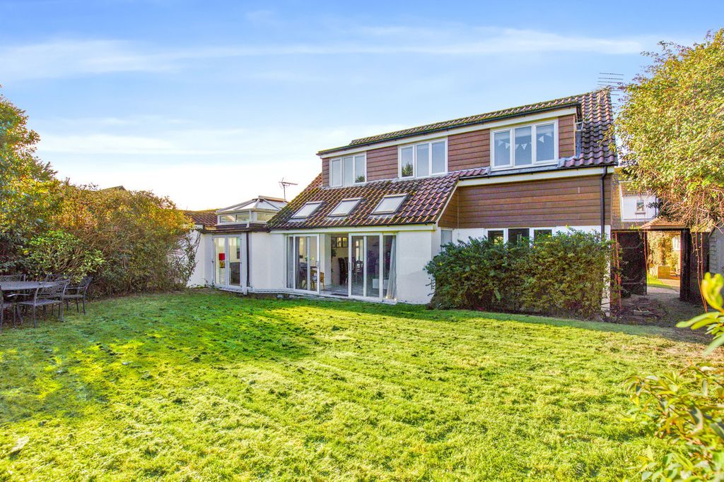 Property photo 2 of 22