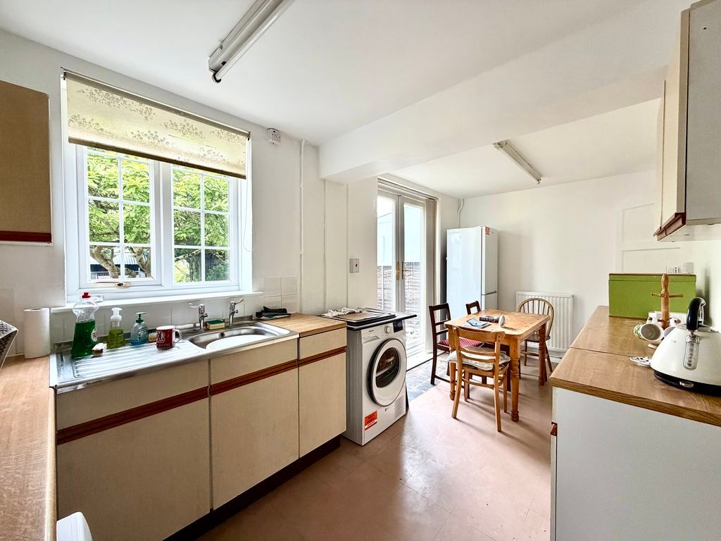 Property photo 2 of 16 Dining Kitchen