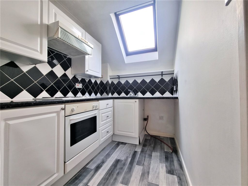 Property photo 3 of 5 Kitchen