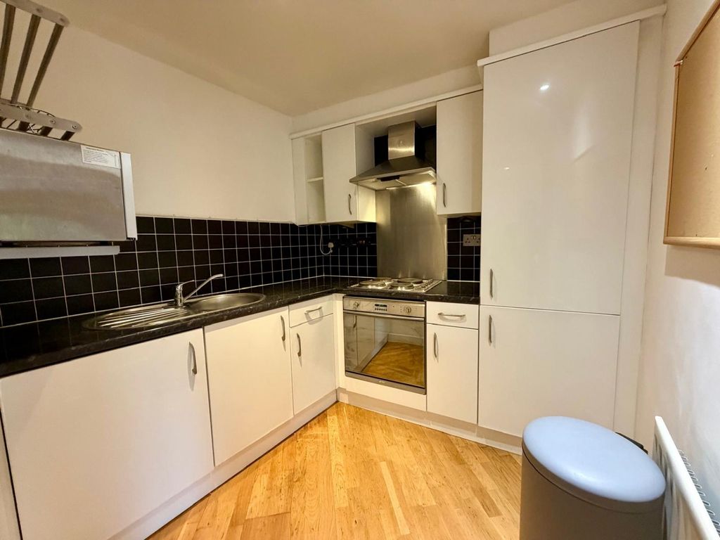 Property photo 2 of 11 3