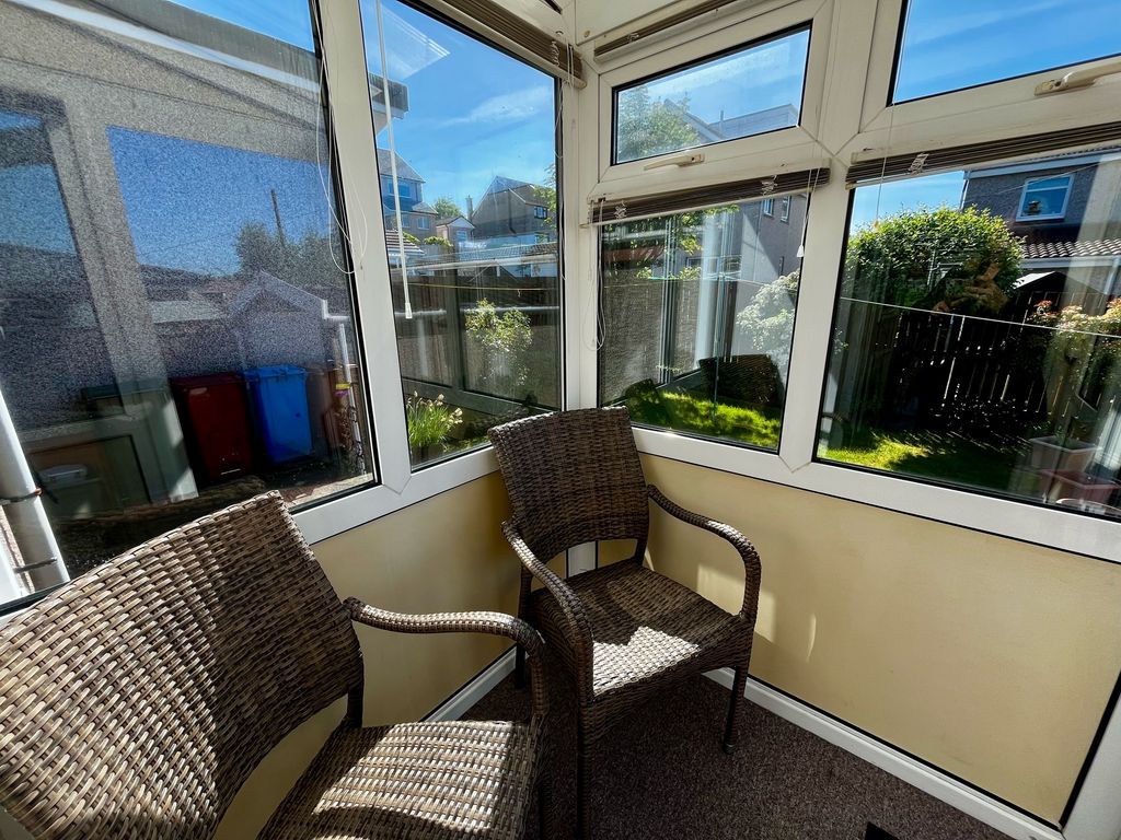 Property photo 2 of 26