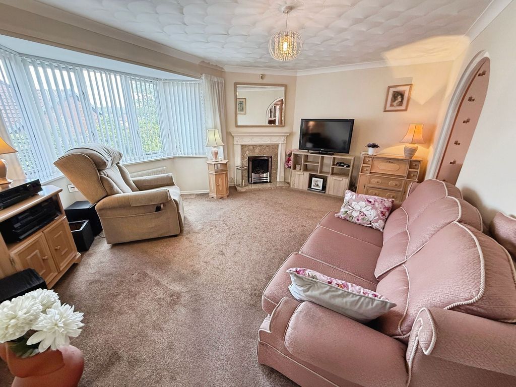 Property photo 2 of 23