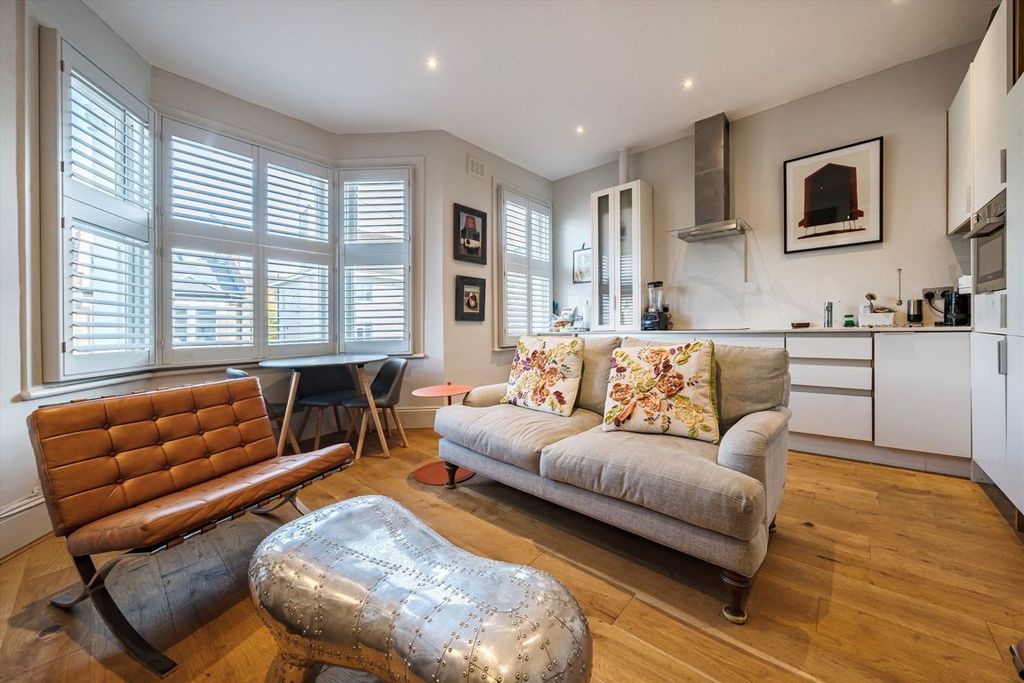 Property photo 2 of 6