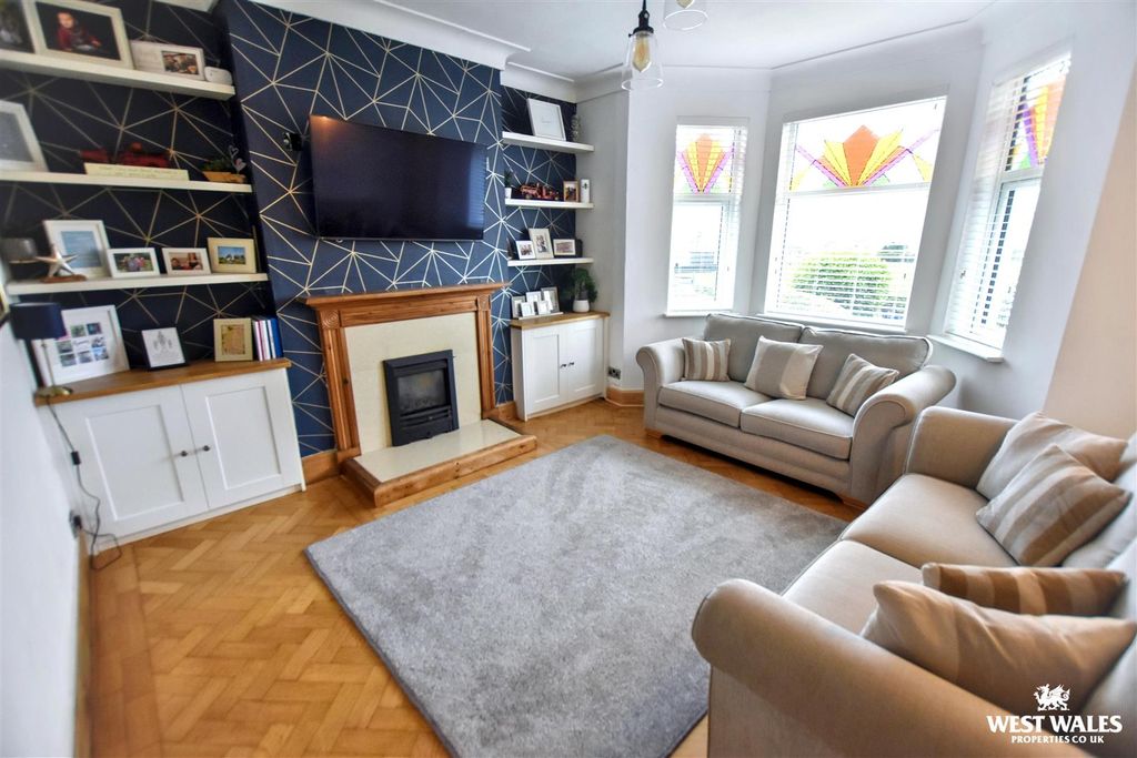 Property photo 3 of 24 2 (7).Jpg