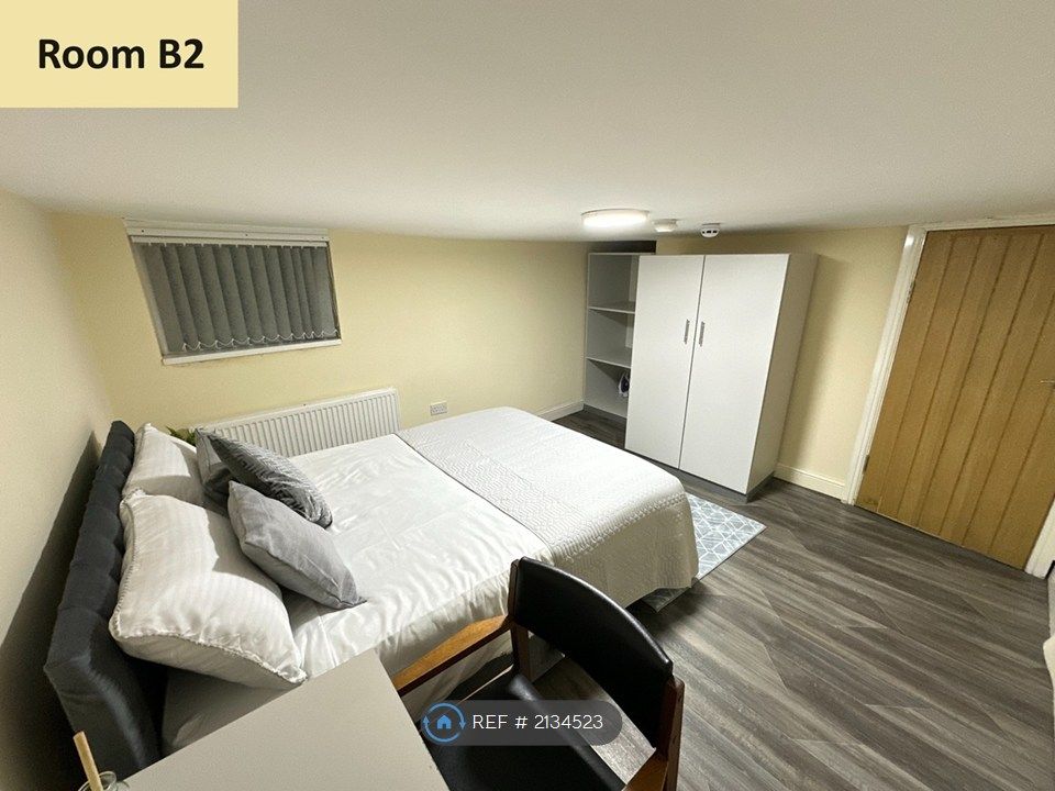 Property photo 2 of 8 Room 2