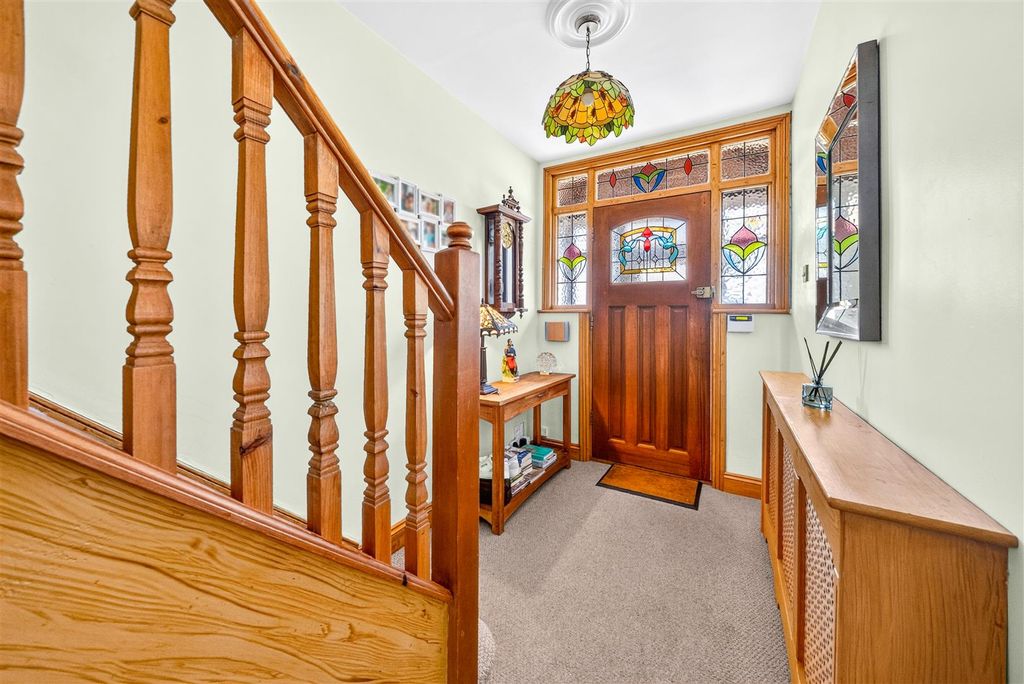Property photo 3 of 38