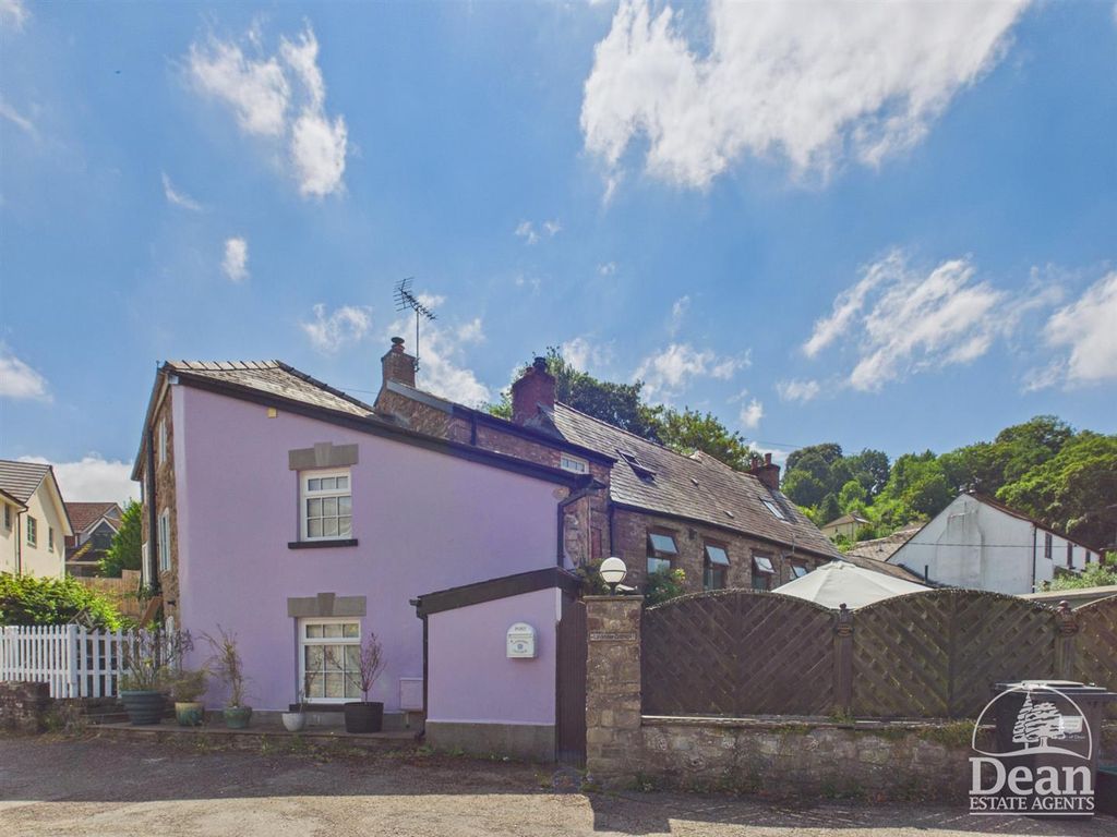 Property photo 1 of 25