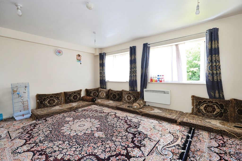 Property photo 2 of 9 Pbox-Img.Jpg