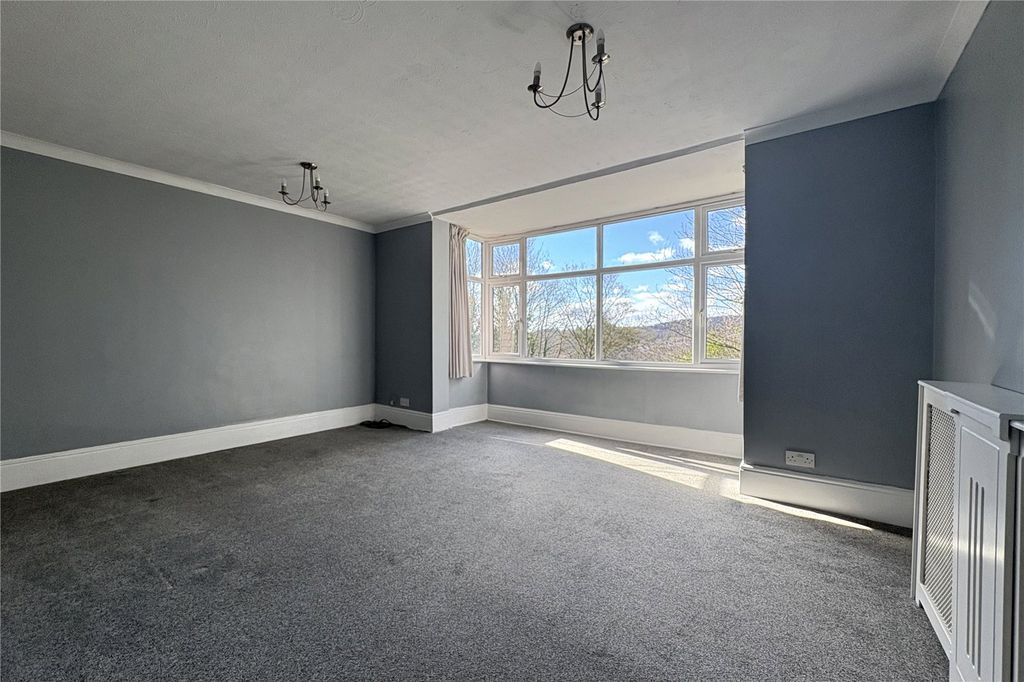 Property photo 2 of 8 Picture No. 09
