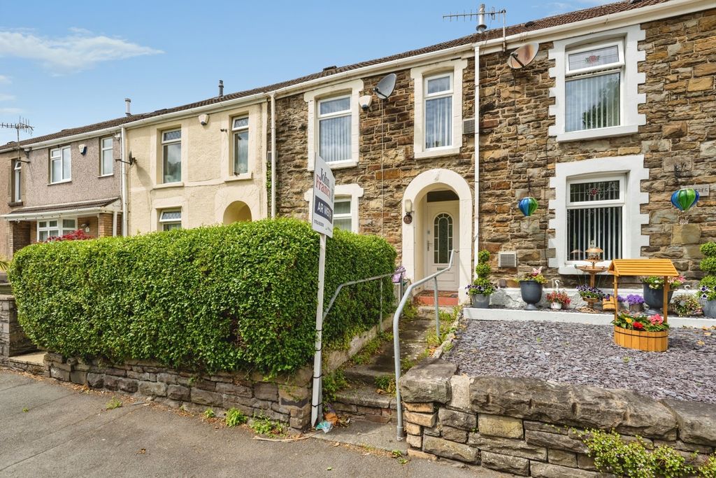 Property photo 1 of 19 Pbox-Img.Jpg