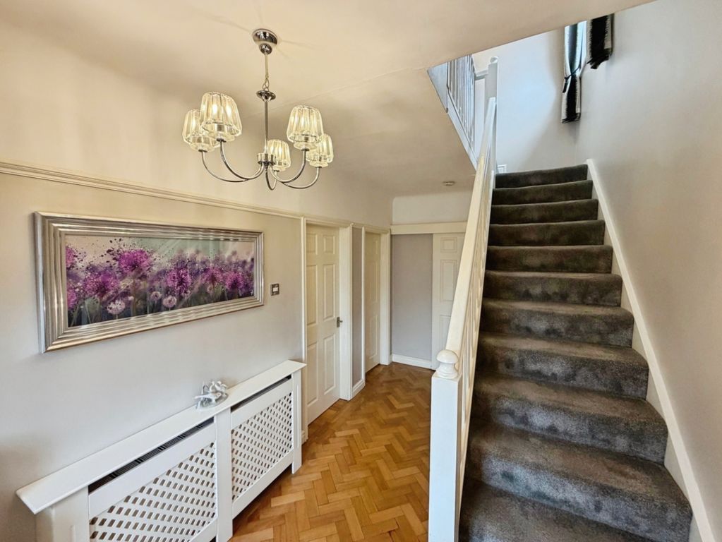 Property photo 3 of 35 Pbox-Img.Jpg