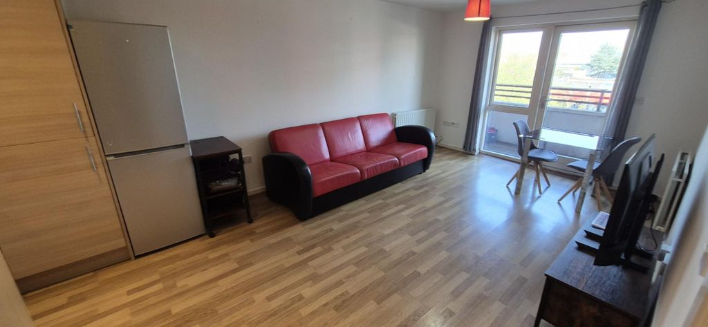Property photo 3 of 11 Gallery