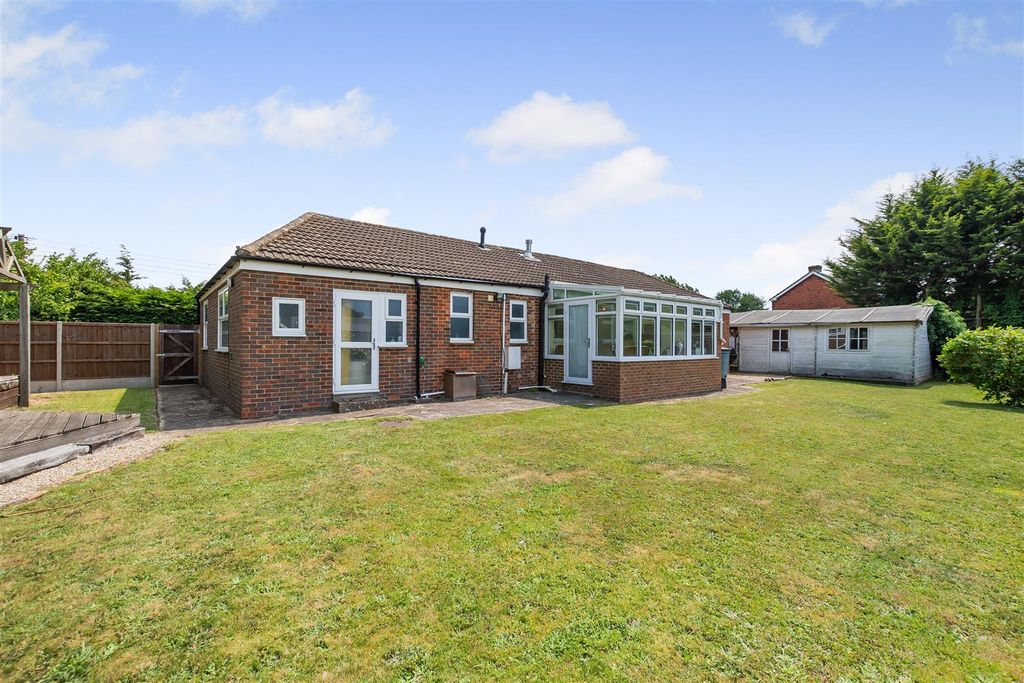 Property photo 1 of 24 8651487-Exterior07.Jpg