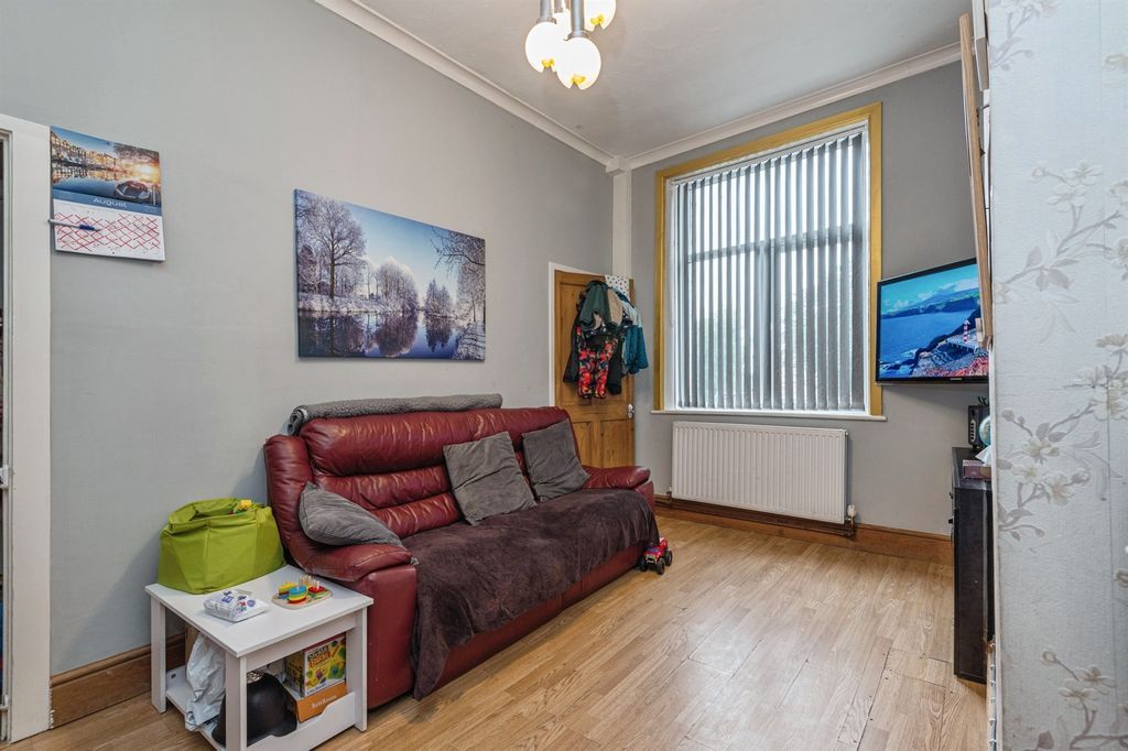 Property photo 2 of 15