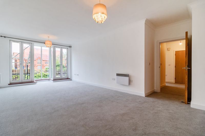 Property photo 2 of 16 Living Room