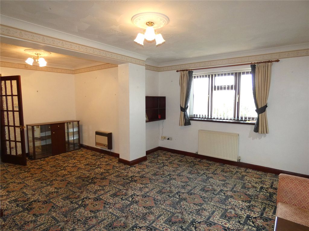 Property photo 3 of 22 Picture No. 15