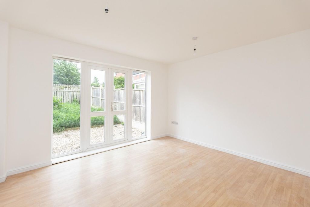 Property photo 2 of 13 Img_5087.Jpg