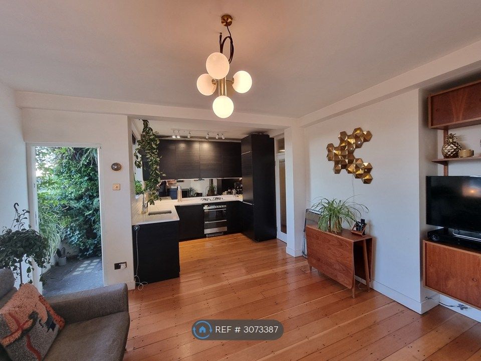 Property photo 3 of 22 Open Plan Lounge / Kitchen