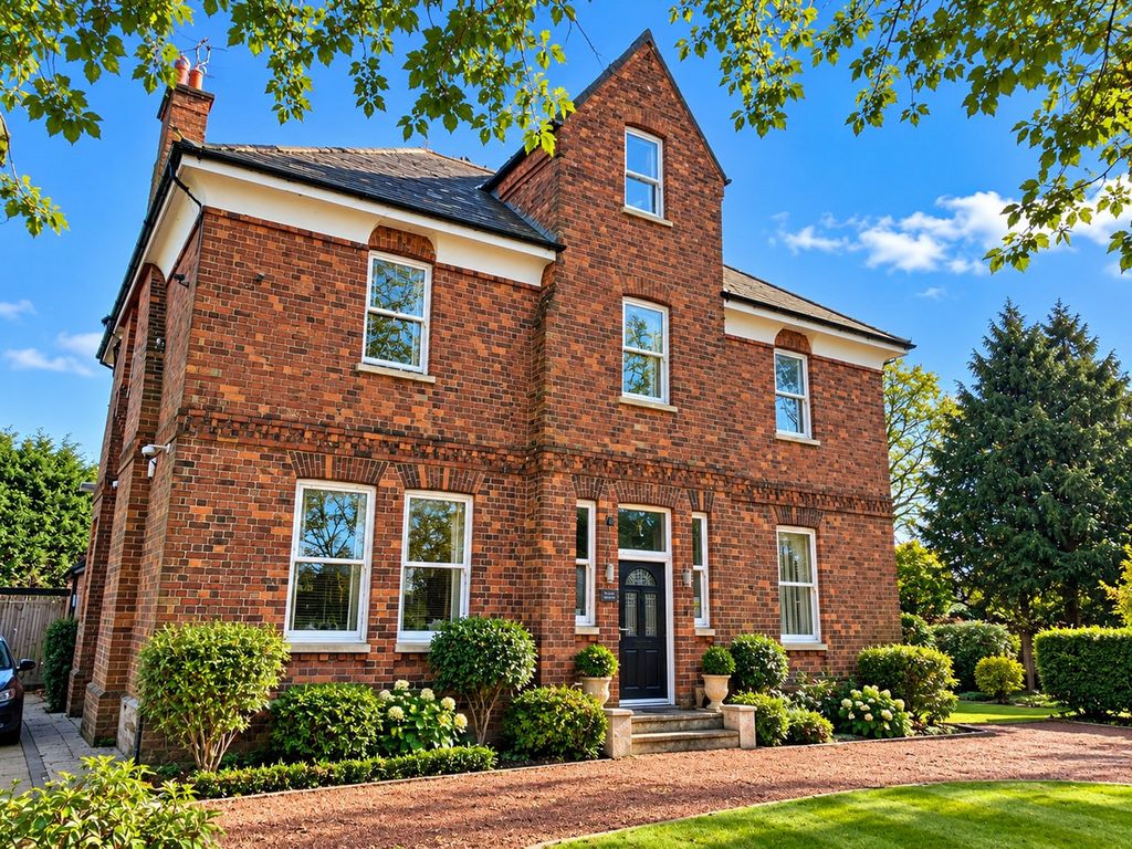 Property photo 2 of 50