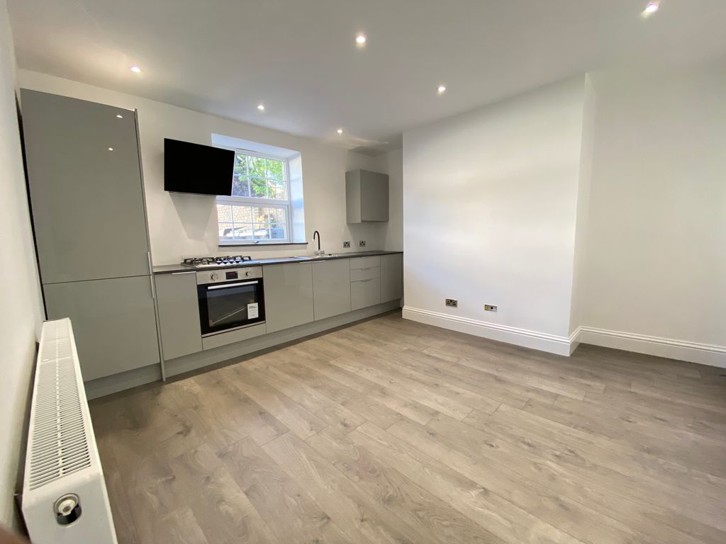 Property photo 2 of 10 Photo 16