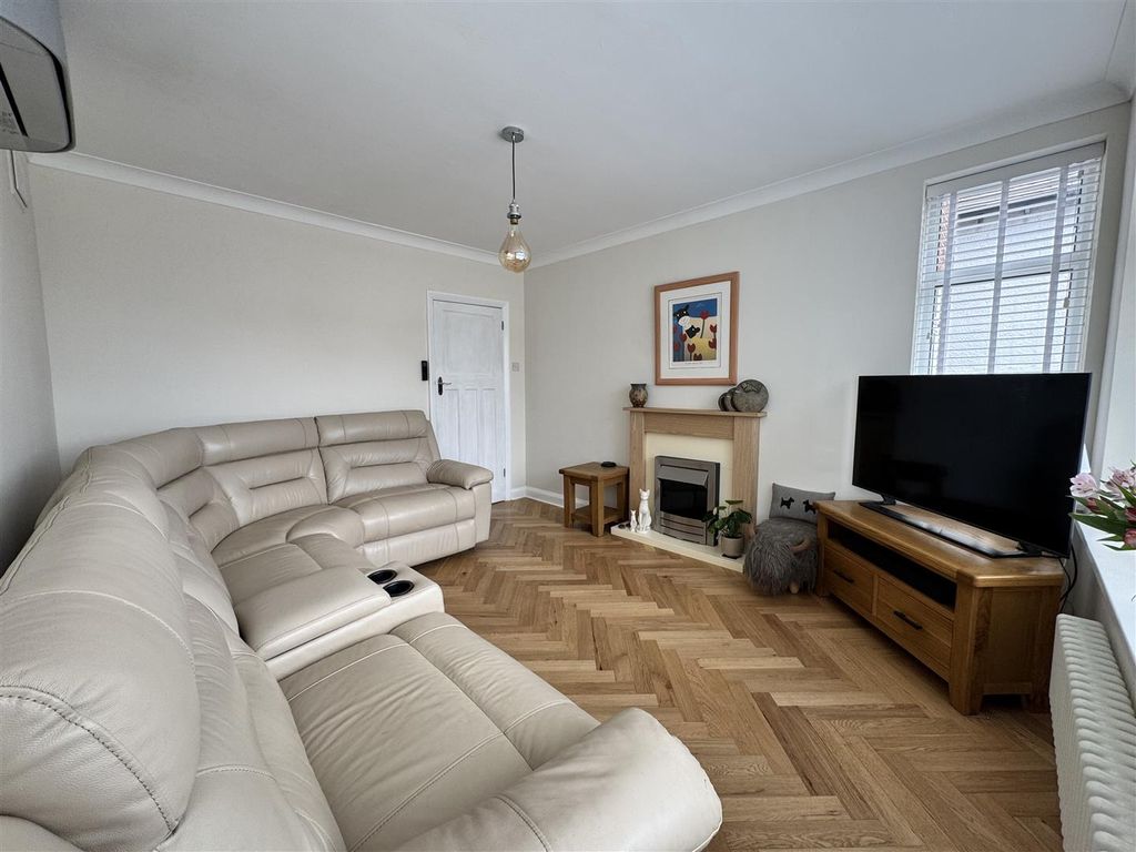 Property photo 3 of 17 Img_9604.Jpg