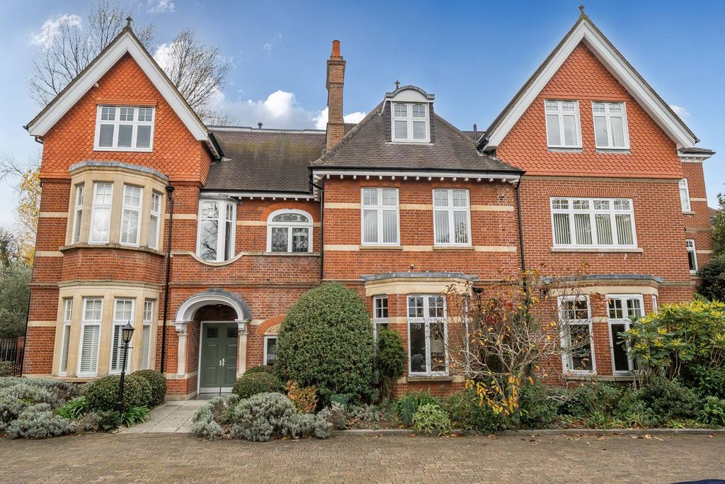 Property photo 2 of 13