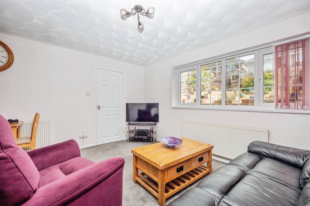 Property photo 3 of 18