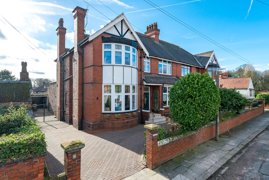 Property photo 1 of 66