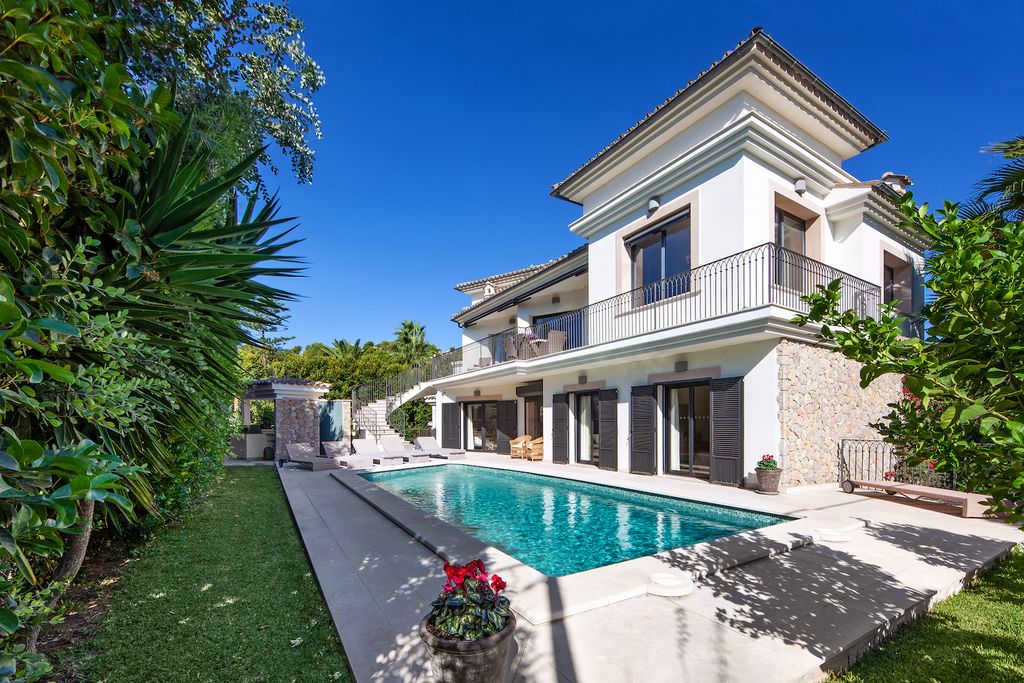 Property photo 1 of 13 Cangorbio_Web1.Jpg