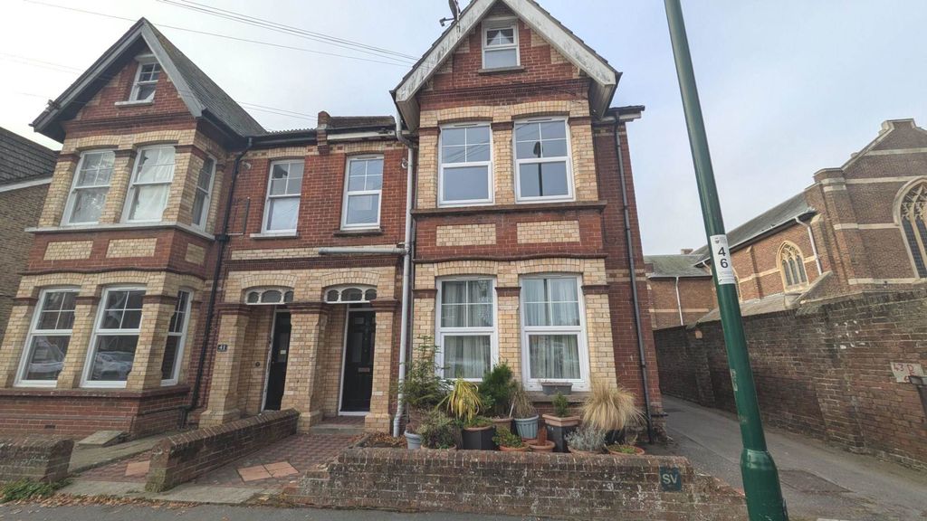 Property photo 1 of 10